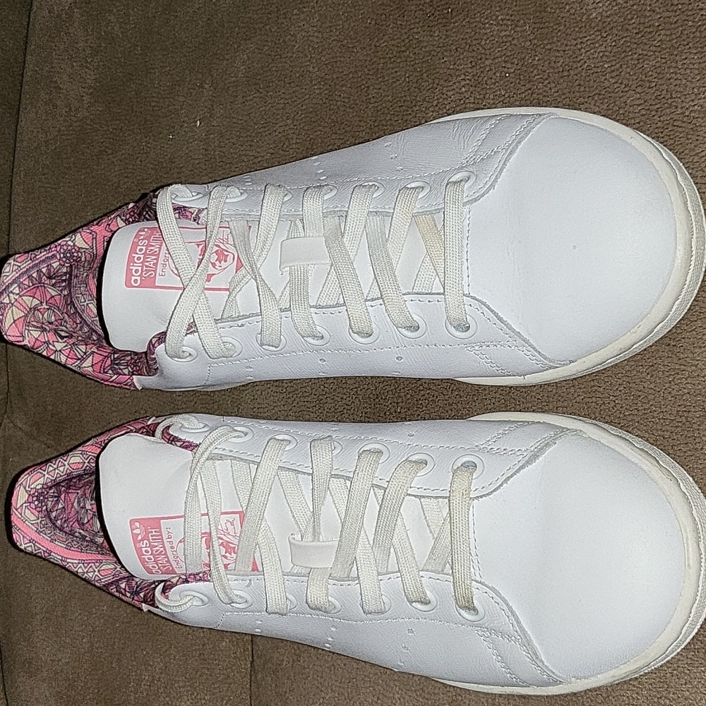 STAN SMITH